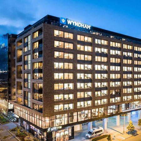 윈덤 보고타 호텔 외부 사진 Wyndham Grand Vilnius